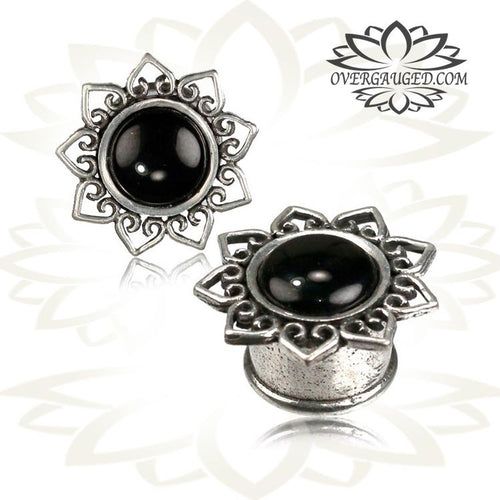 Pair Ornate White Brass Plugs with Lotus Bloom, Tribal Gauges with Onyx Stone, Tribal Ear Gauges, Double Flared Plugs, Brass Tunnels, Tribal Body Jewelry.